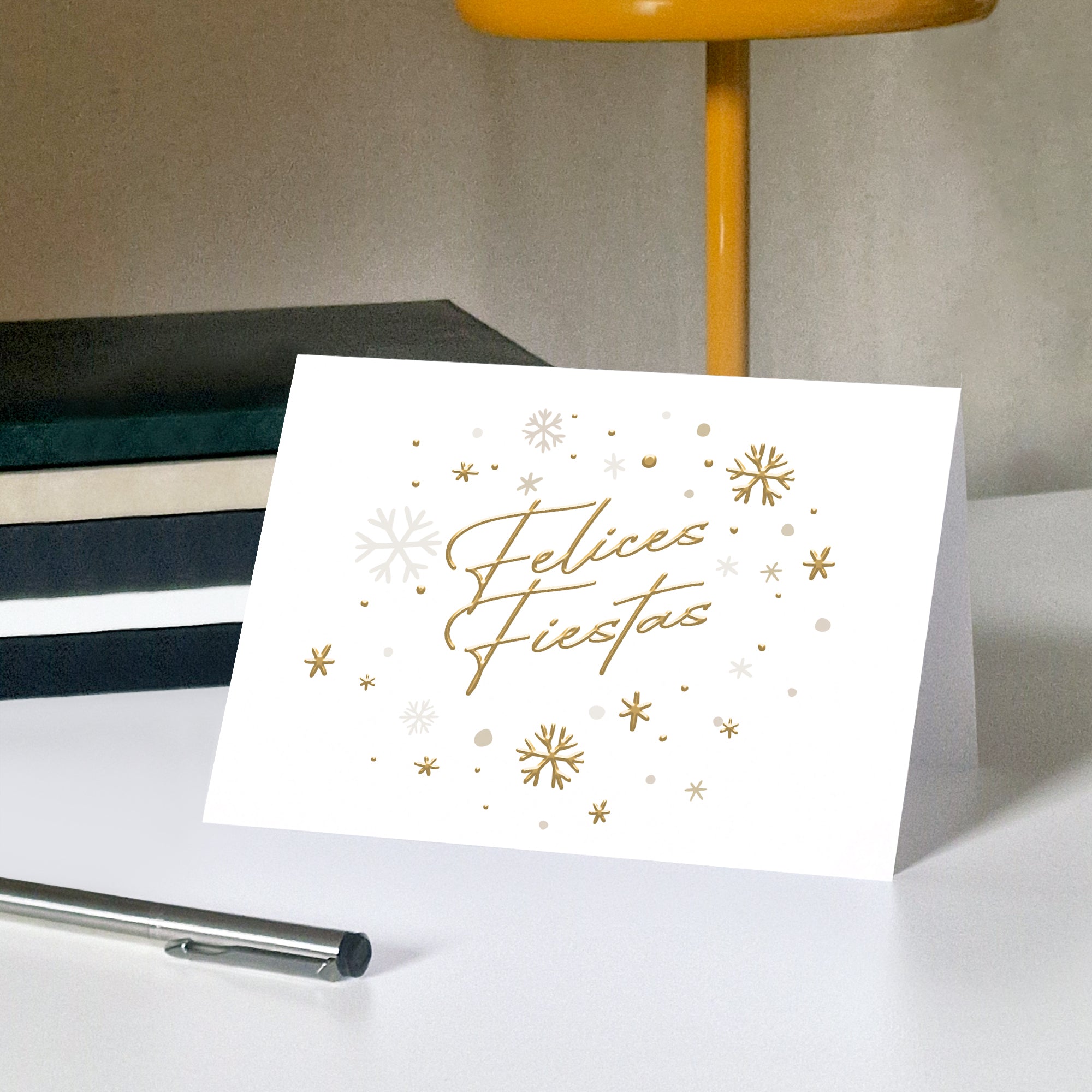 Nieve Elegante | Tarjeta de Navidad dorada • Horizontal plegable photo N° 5